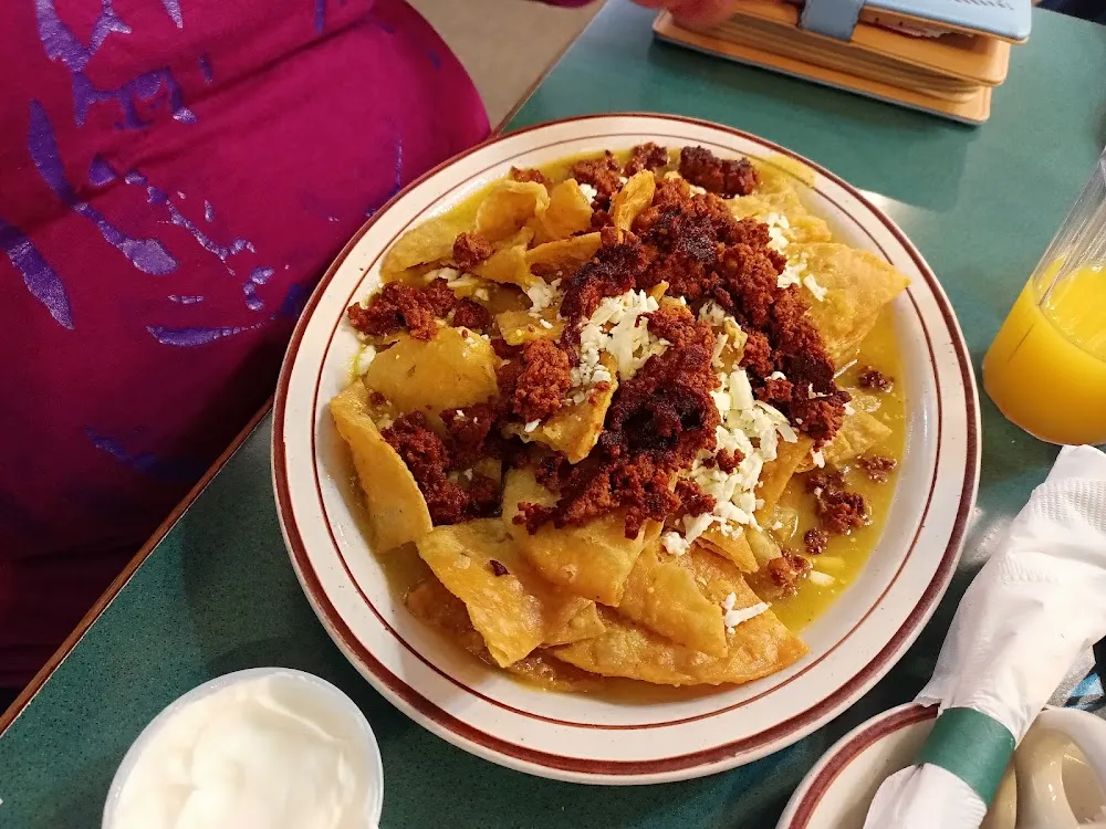 Chilaquiles Con Huevo